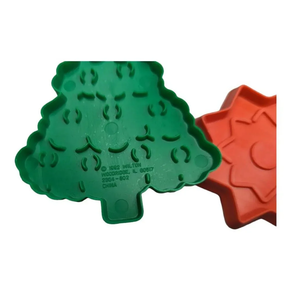 Vintage 1992 Wilton Red & Green Plastic Christmas Cookie Cutters- 20 Pieces